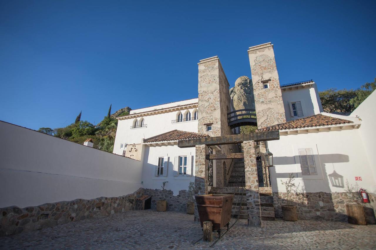 Hotel De Piedra Бернал Екстериор снимка